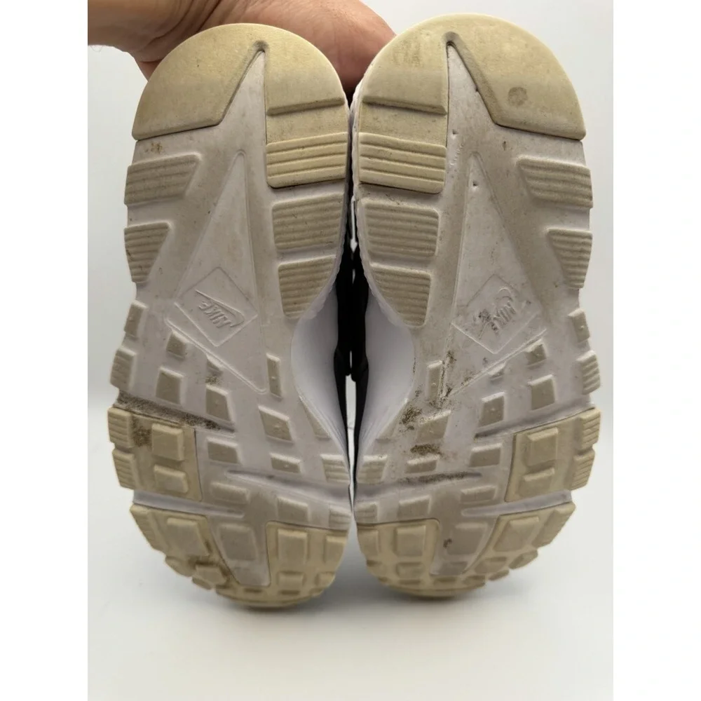 Nike Air Huarache Run GS Gray White Sneakers Youth Size 4.5Y Boys Girls Running